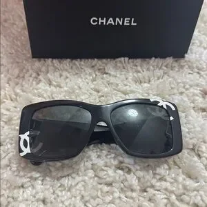 CHANEL | Accessories | Auth Nib Chanel 7472 Cc Logo  display picture 3